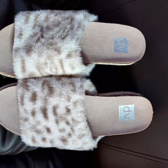 DV by Dolce Vita Shoes - DV by Dolce Vita Tan and Cream Plush Slippers